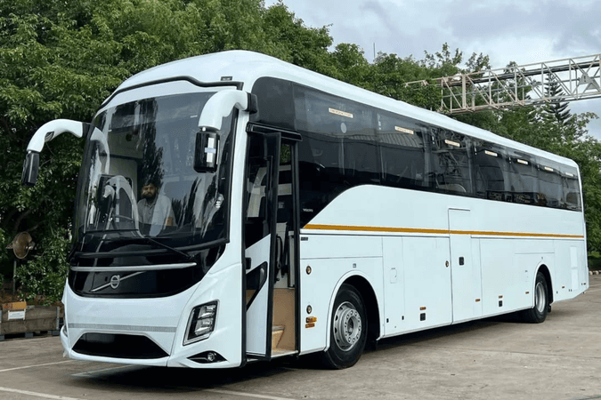 49 Seater Luxury Coach