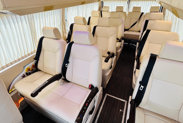 12 Seater Tempo Traveller Widerbody